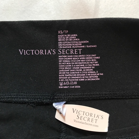 ⬇️VS Black Yoga Shorts! - Picture 3 of 4